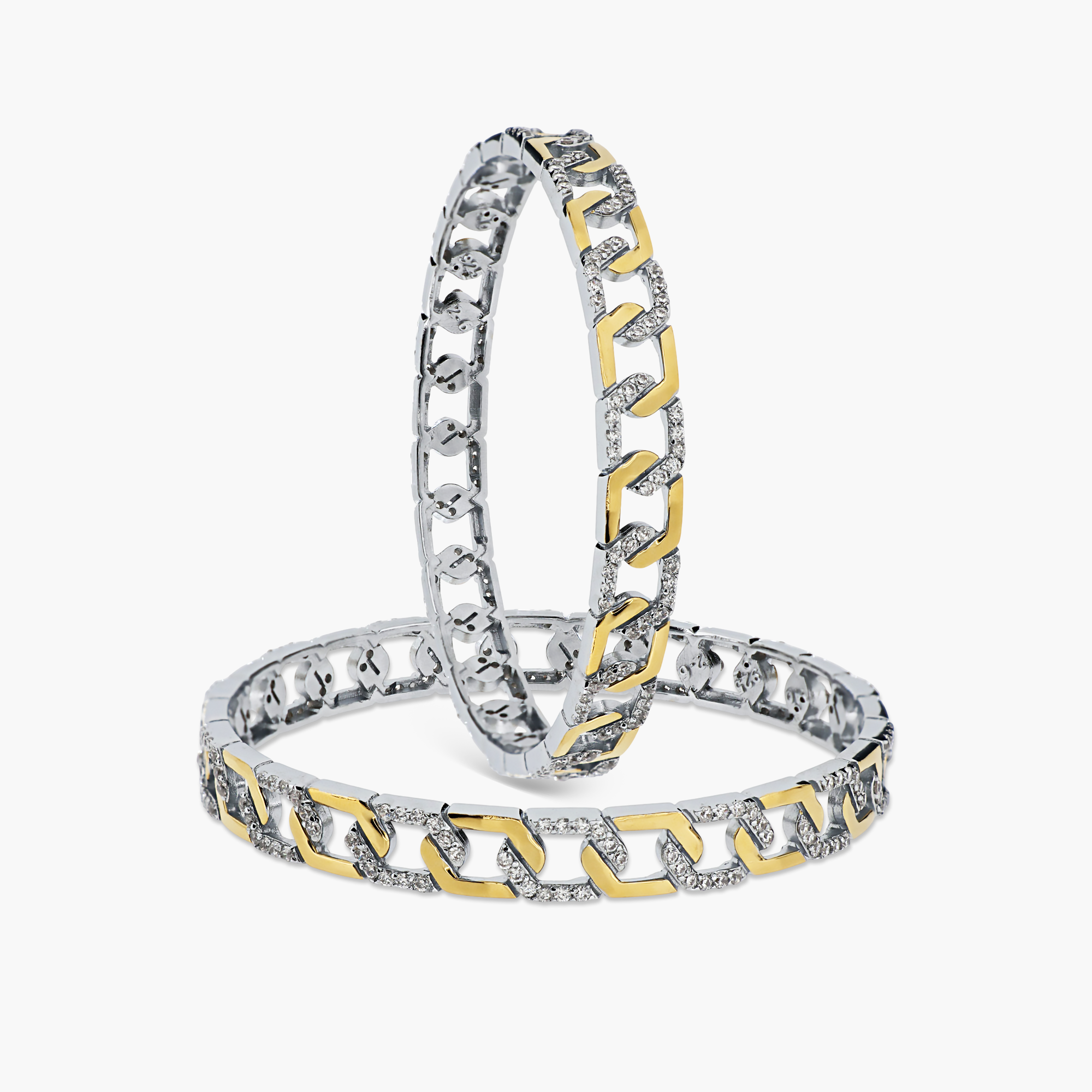SILVER DUAL-TONE INTERLOCKING CHAIN BANGLE