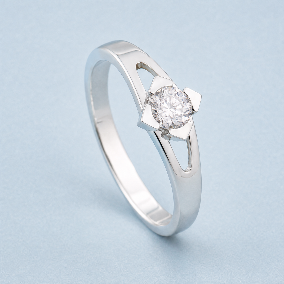 Four Petal Frame Solitaire Ring in 925 sterling silver, angled view