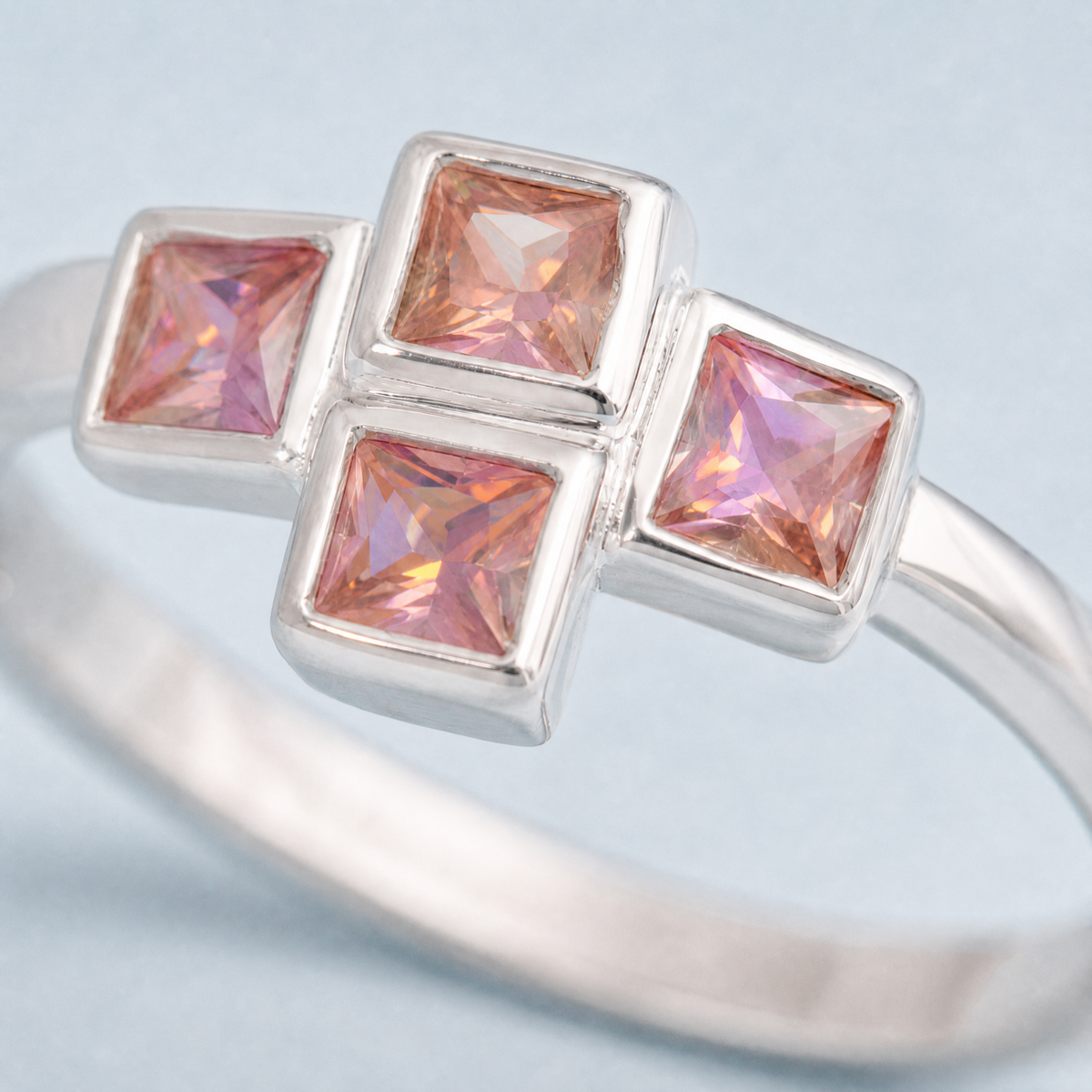 Petite Four Stone Cross Ring in 925 sterling silver, close-up of the stone