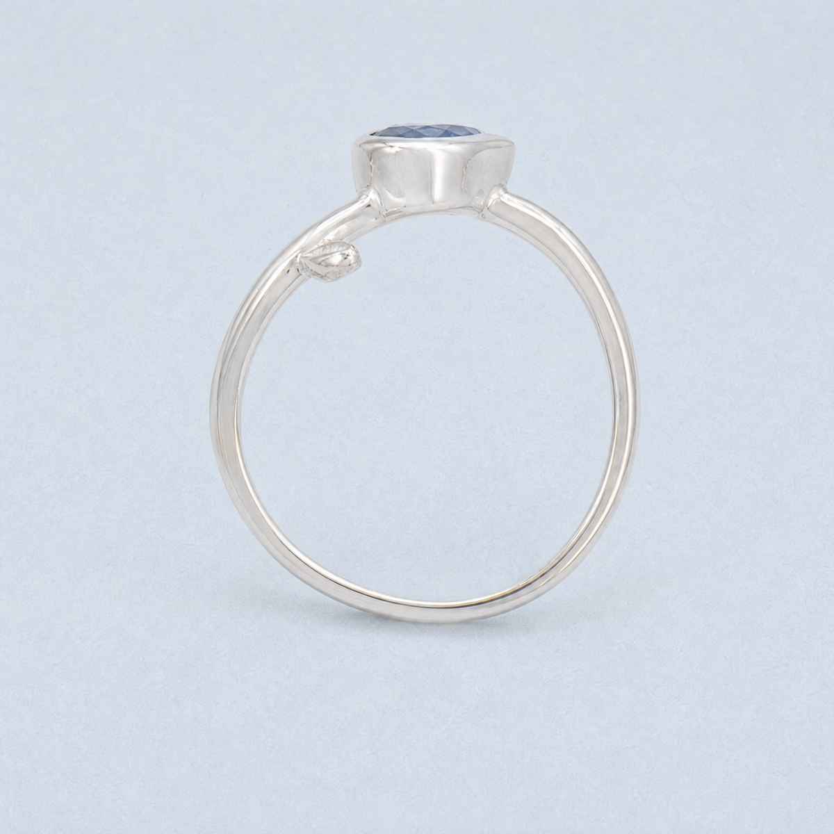 Blue Tulip Bud Ring in 925 sterling silver, upright view