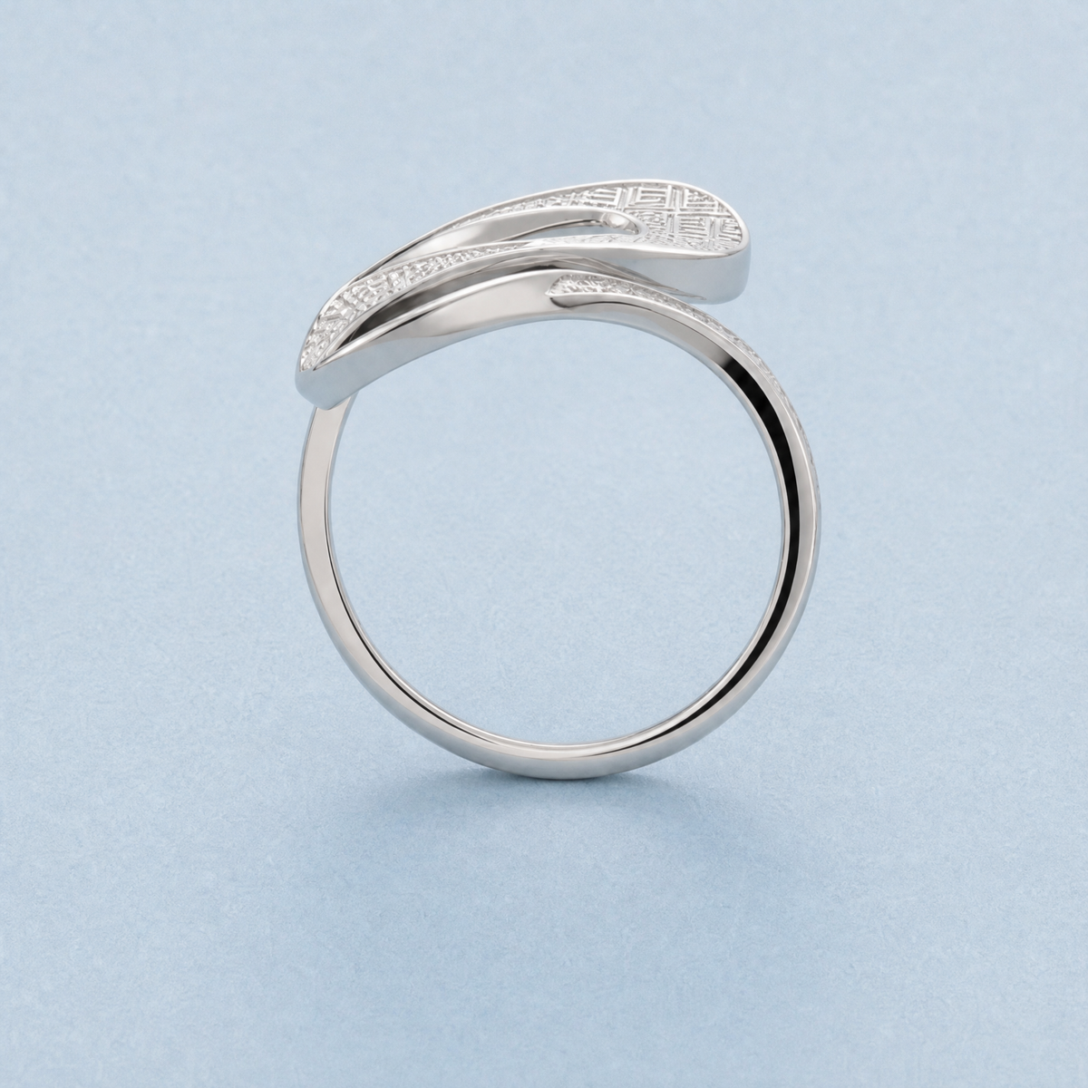 Maze Wave Wrap Ring in 925 sterling silver, upright view