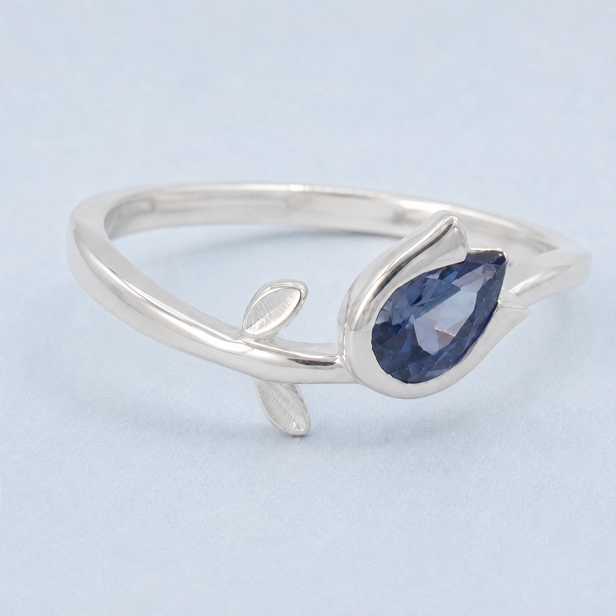 Blue Tulip Bud Ring in 925 sterling silver, front view