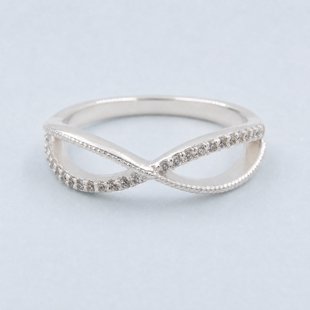 Infinity Crossover Midi Ring in 925 sterling silver, front view