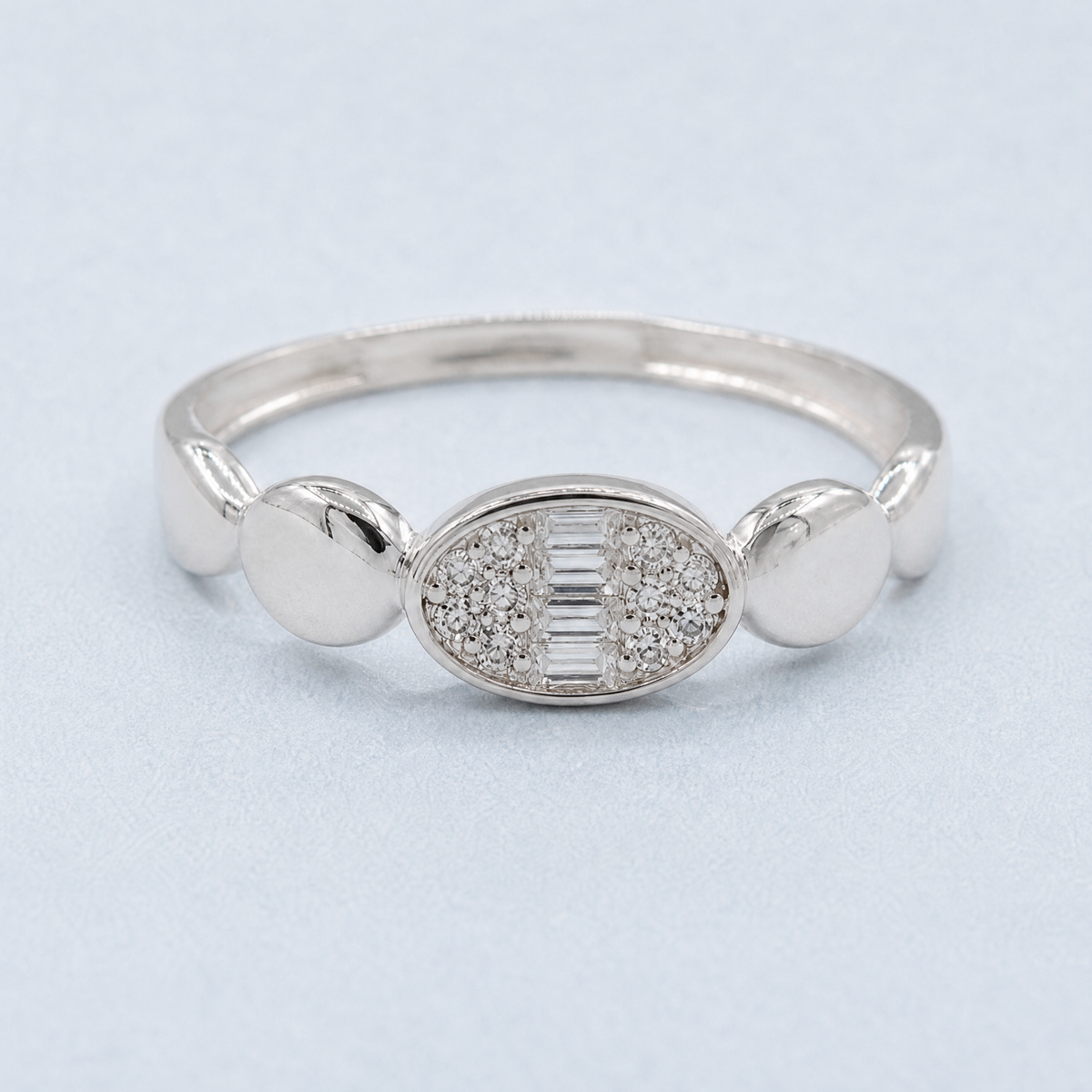 Oval Baguette Disc Ring in 925 sterling silver, front view