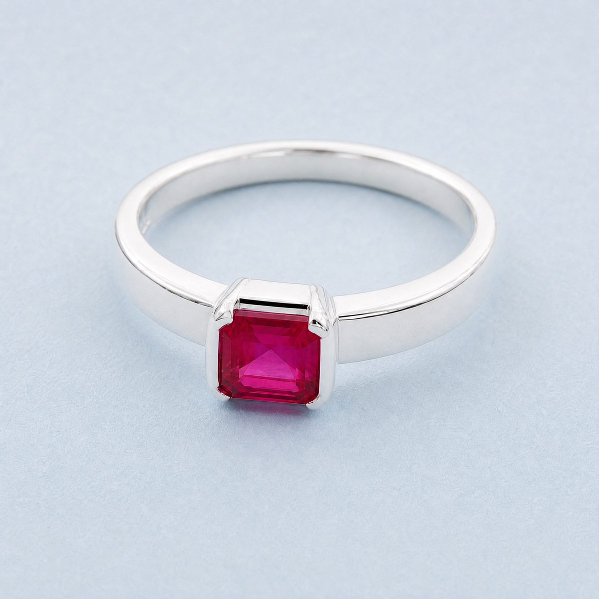 Raspberry Square Solitaire Ring in 925 sterling silver, front view