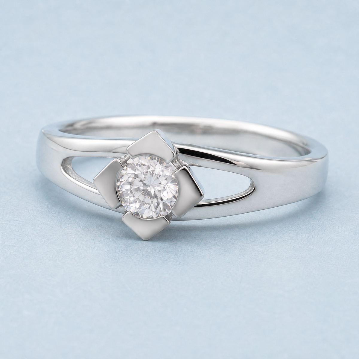 Four Petal Frame Solitaire Ring in 925 sterling silver, front view